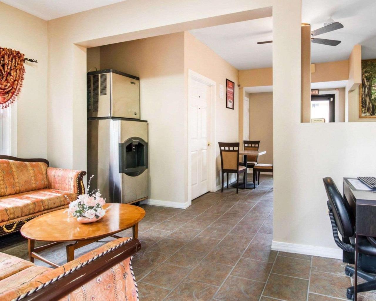 Econo Lodge New Paltz Dış mekan fotoğraf