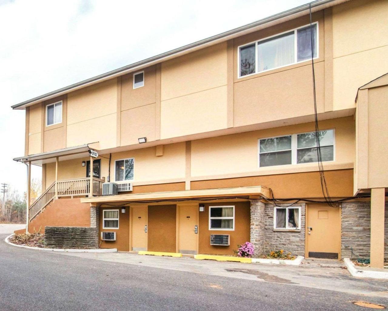 Econo Lodge New Paltz Dış mekan fotoğraf